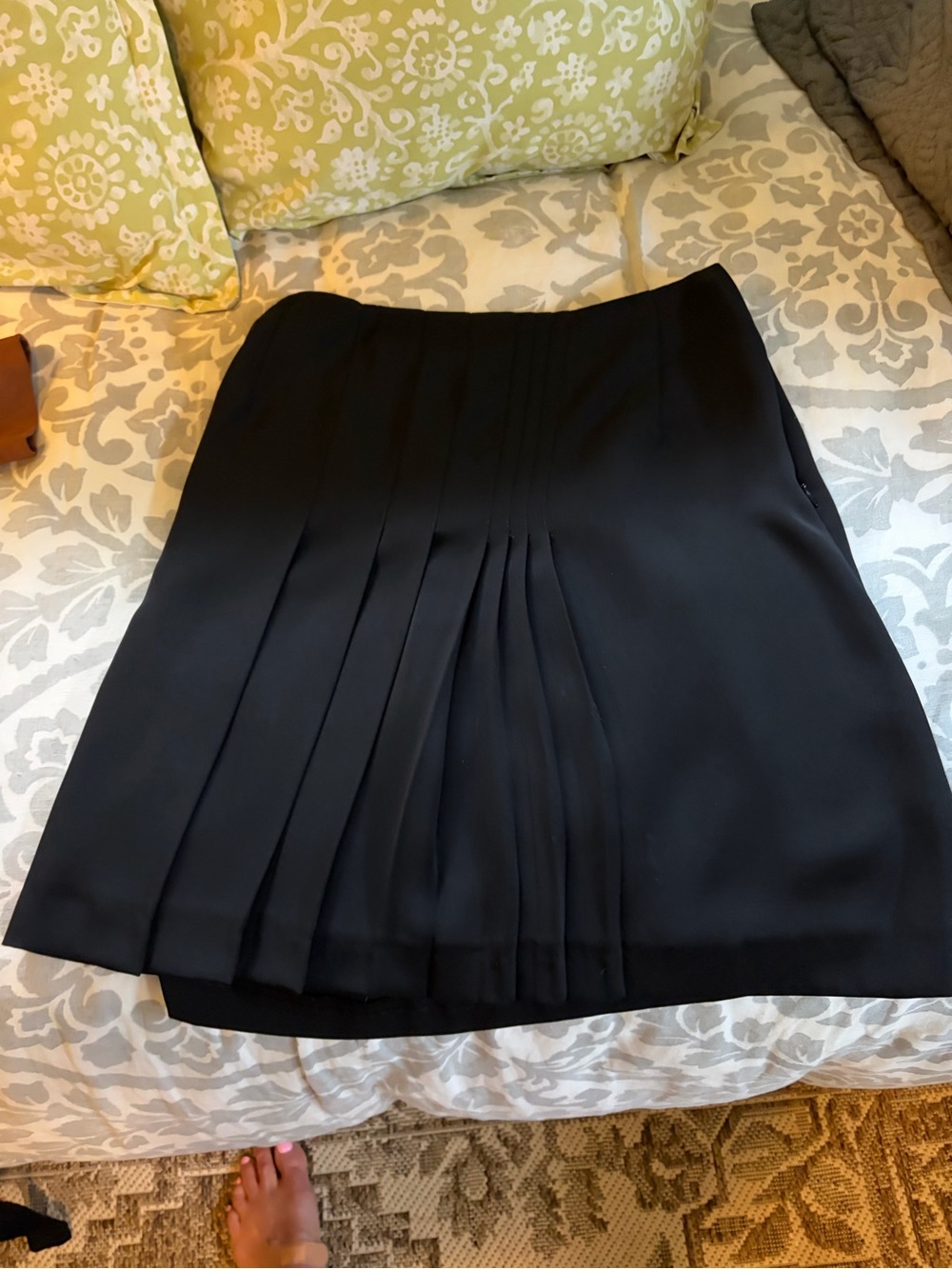 Harve Benard Black Pleated Mini Skirt